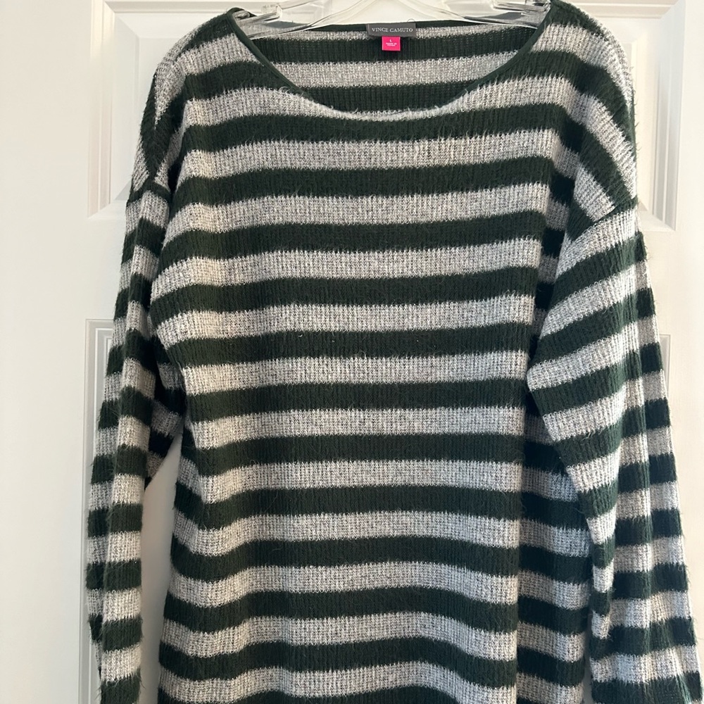 Vince Camuto Sweater